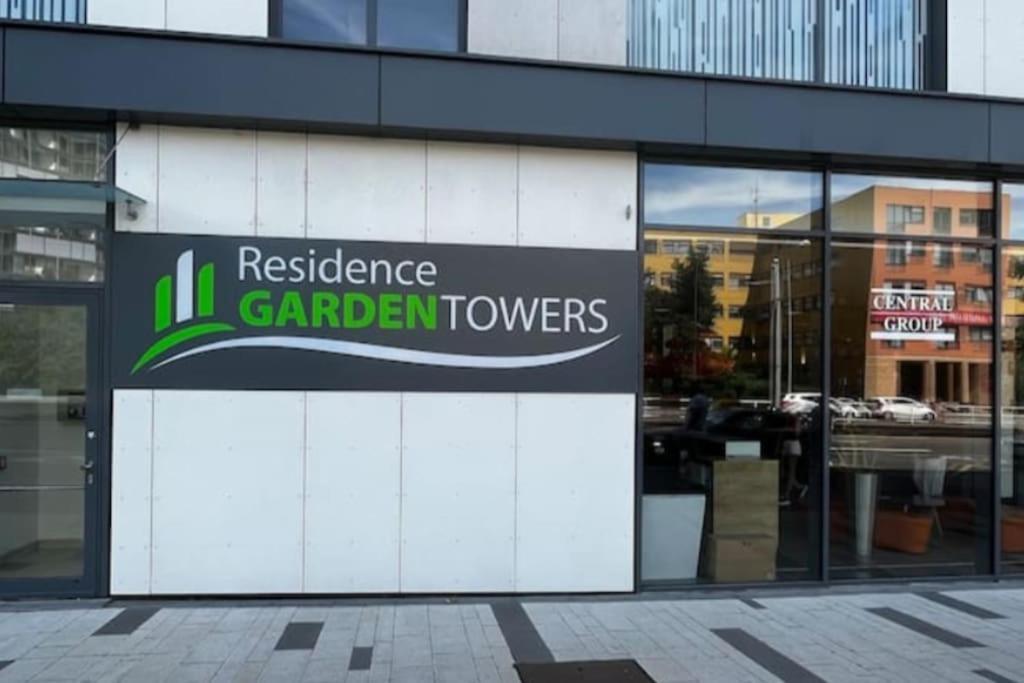 Residence Garden Tower - Zimni Zahrada Praha Bagian luar foto