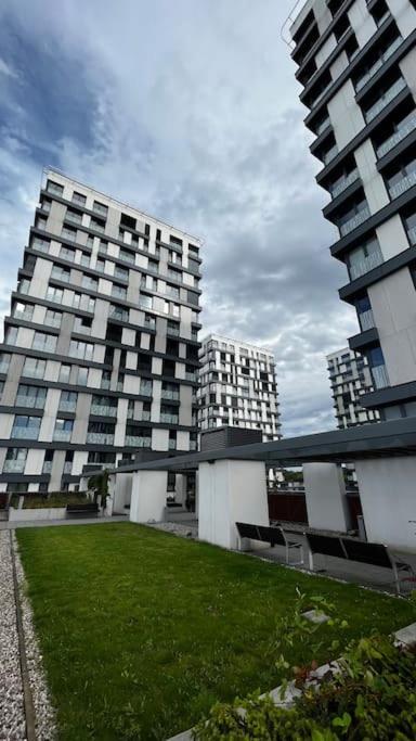 Residence Garden Tower - Zimni Zahrada Praha Bagian luar foto